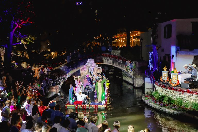 Texas Cavaliers River Parade The Alamo