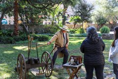 Living historian demonstrating weapons at the Alamo